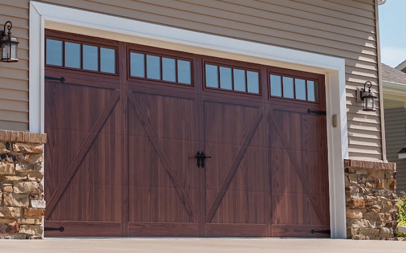 Overhead Door Repairman — Garage door supplier in Cambridge
