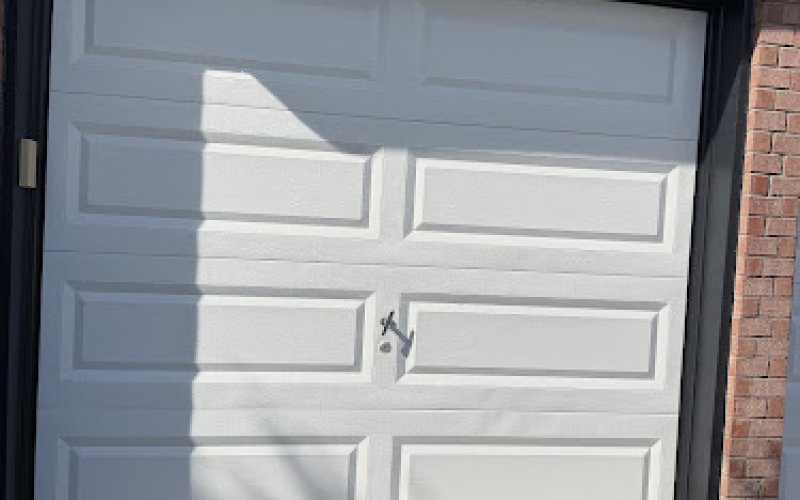 Oliver Garage Door