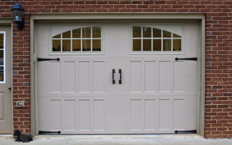 R & R Garage Doors