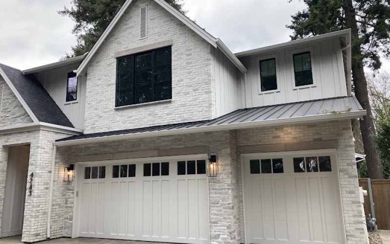 Draper Garage Doors — Garage door supplier in Hillsboro