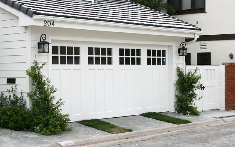 American Star garage door — Garage door supplier in Inglewood