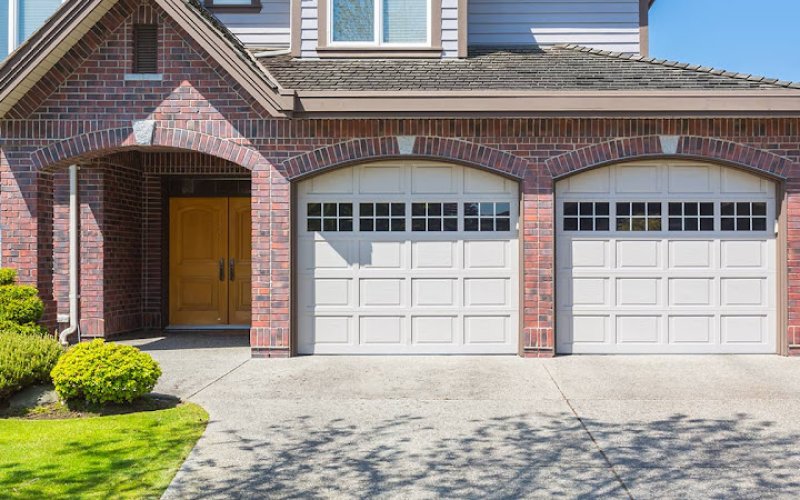 EK Garage Door — Garage door supplier in Joliet