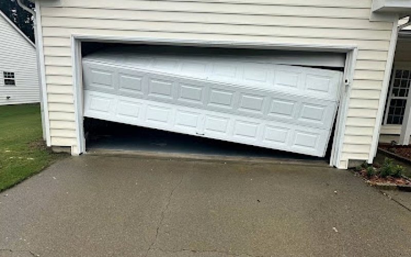 Liverm Garage Door's Repair