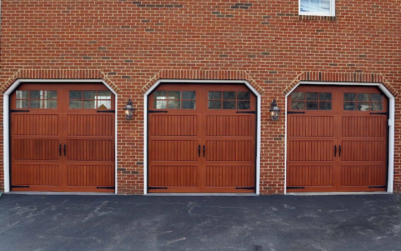 Bryan Garage Door's Repair Thornton