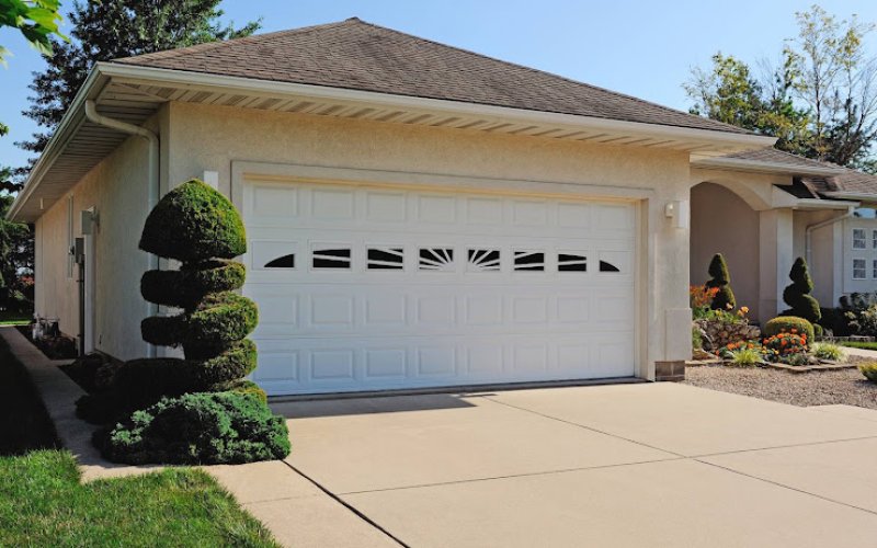 Lion Garage Door Repair & Installation