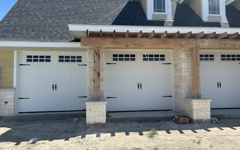 Loop 340 Overhead Door